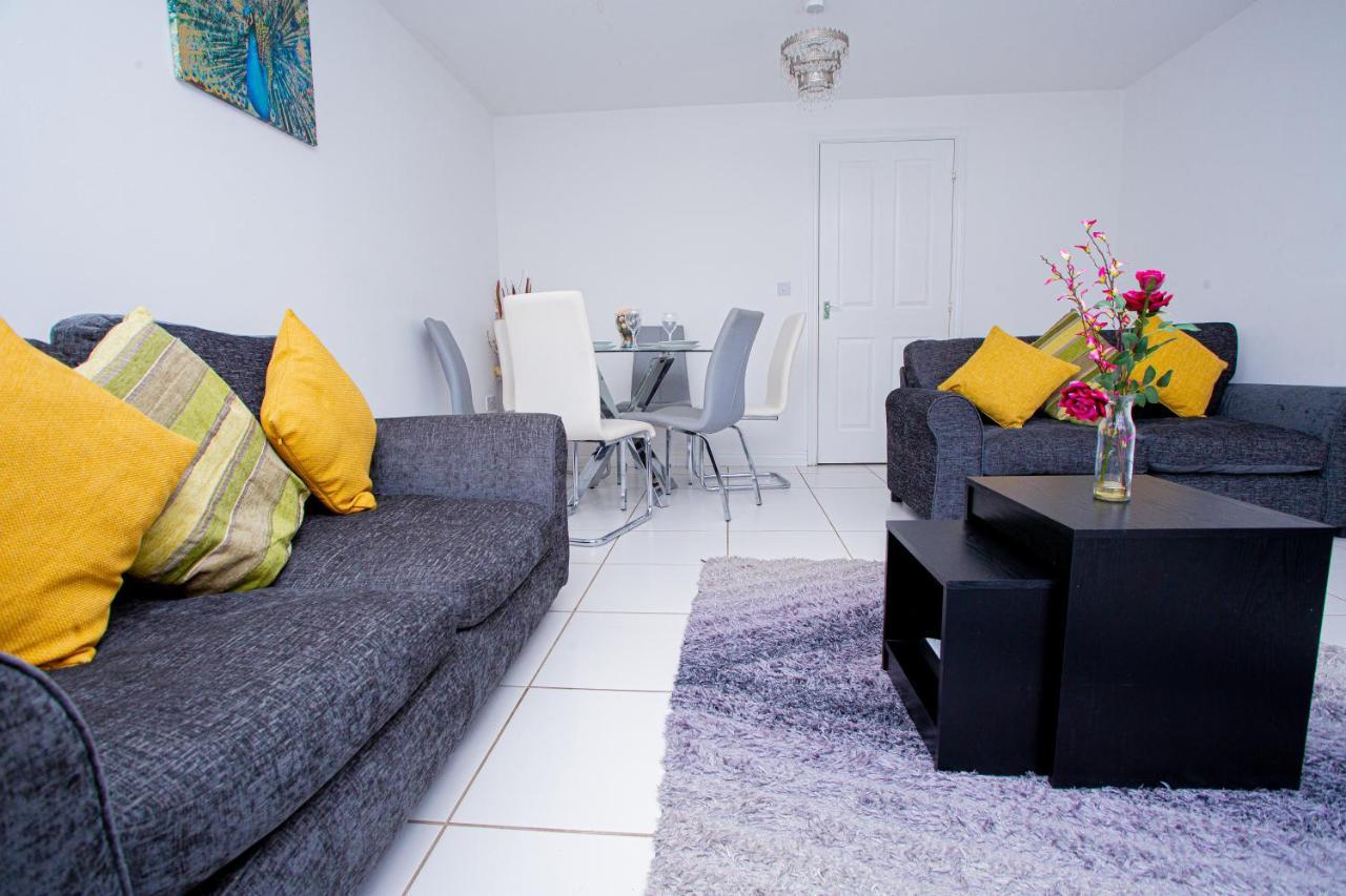Turners Gardens Villa Нортхамптън Екстериор снимка