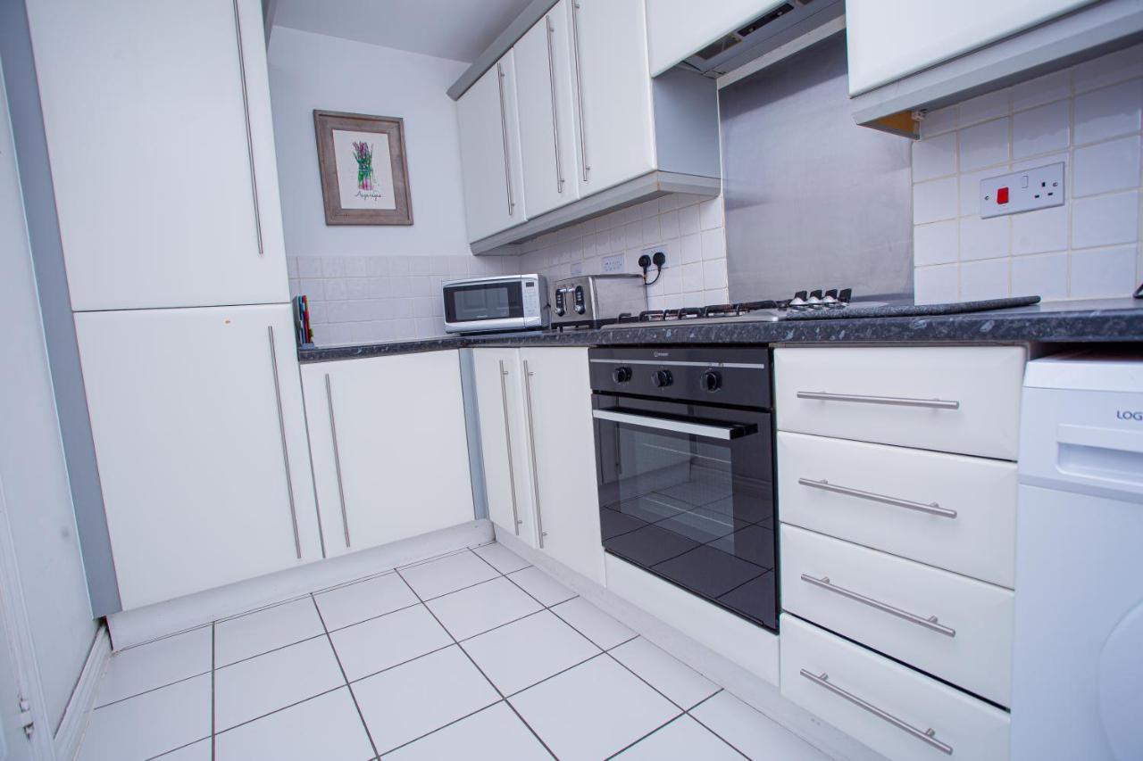 Turners Gardens Villa Нортхамптън Екстериор снимка