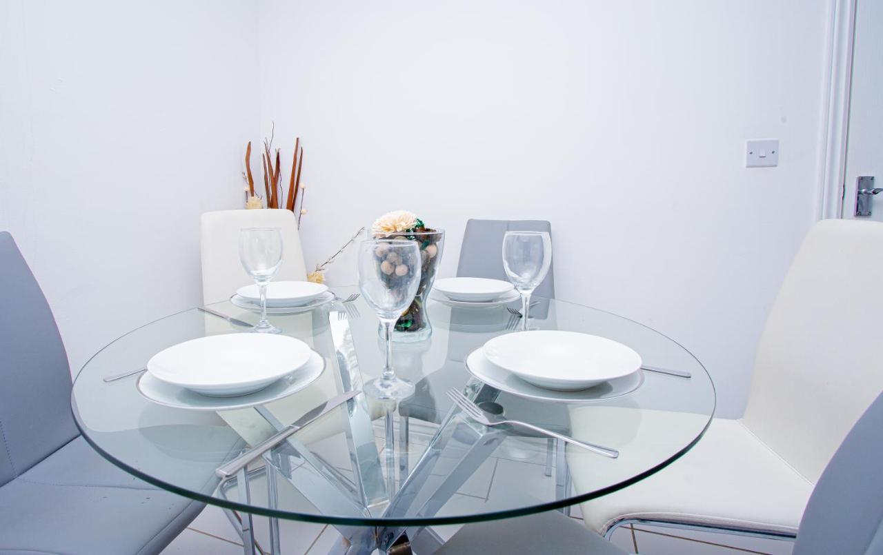 Turners Gardens Villa Нортхамптън Екстериор снимка