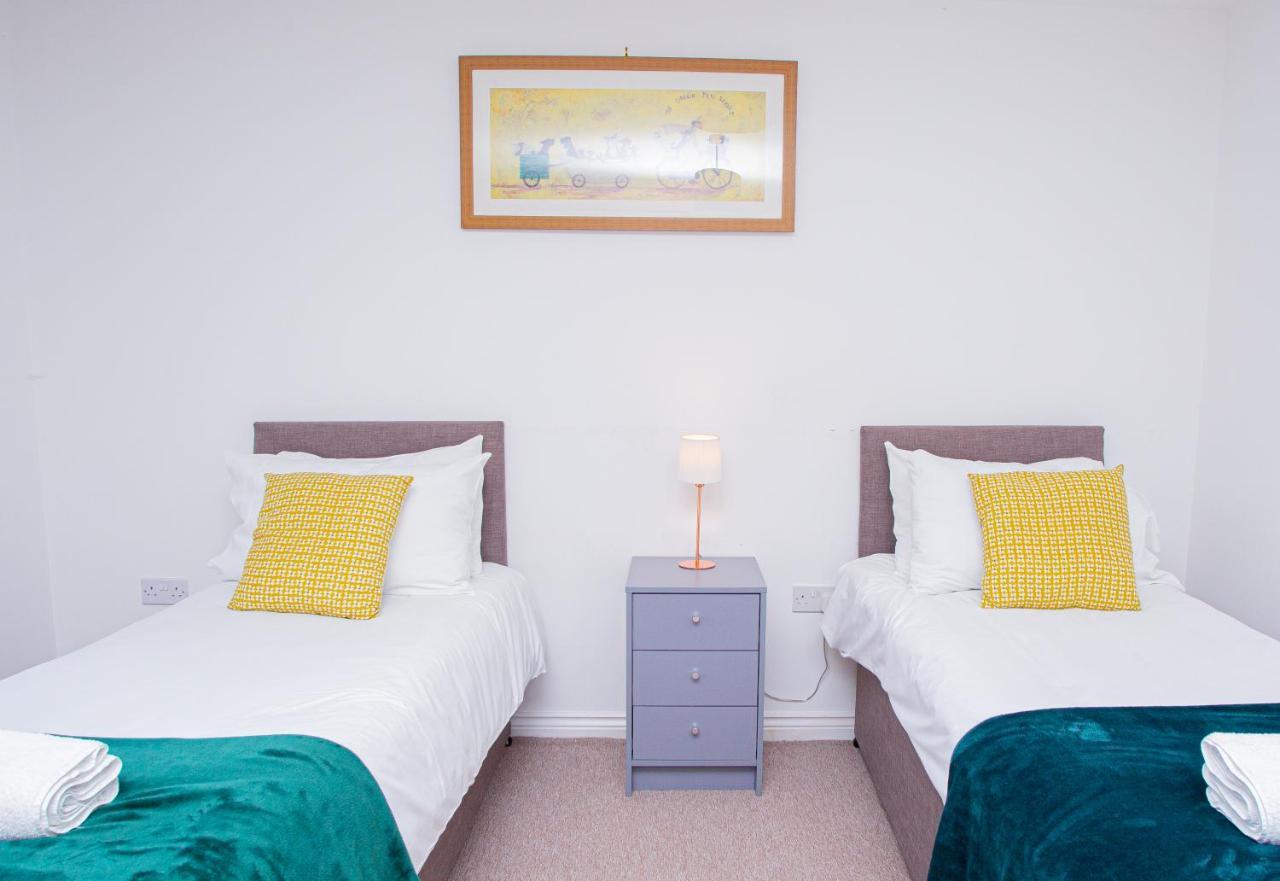 Turners Gardens Villa Нортхамптън Екстериор снимка