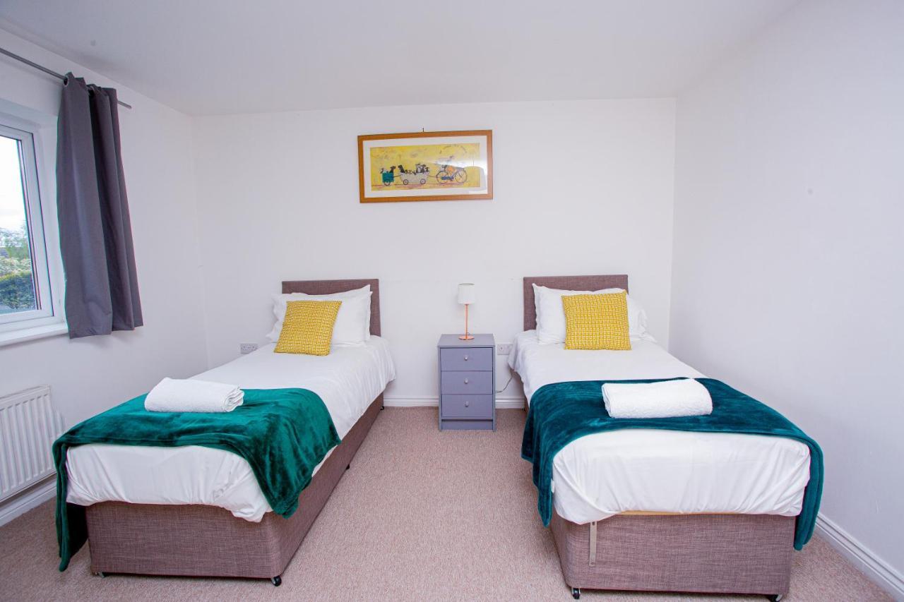 Turners Gardens Villa Нортхамптън Екстериор снимка
