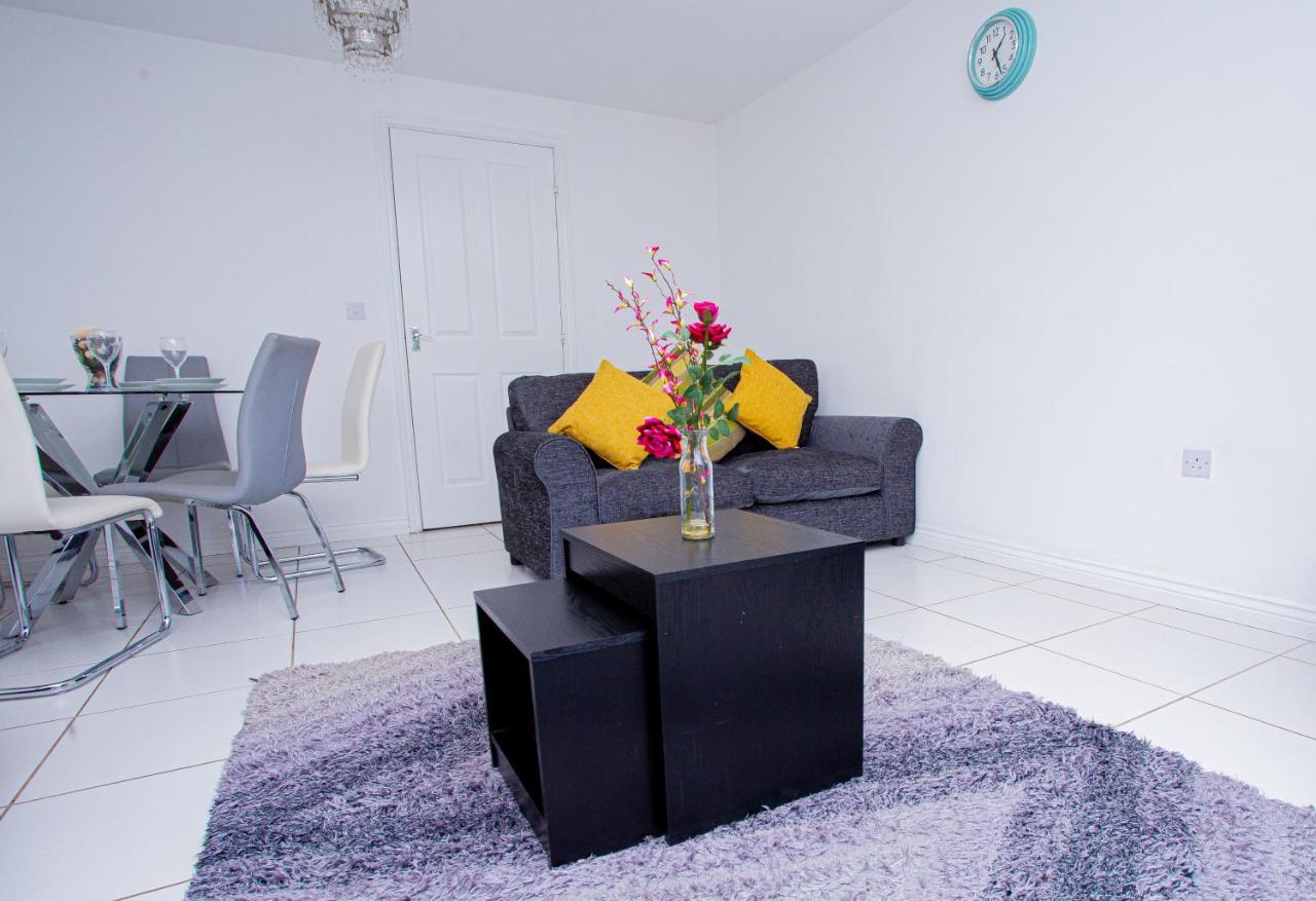 Turners Gardens Villa Нортхамптън Екстериор снимка